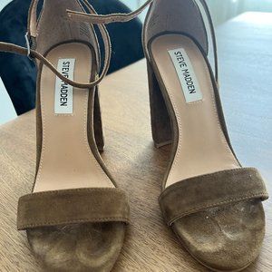 Steve Madden "Carrson" Size 7 - Olive Green Strappy Heels